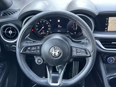 Used 2025 Alfa Romeo Stelvio Sprint AWD/4WD image 23