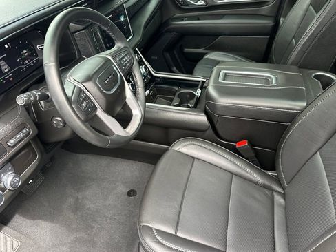 Used 2023 GMC Yukon Denali w/ LPO, Floor Liner Package AWD/4WD image 10