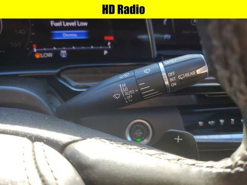 Used 2022 Cadillac Escalade Sport Platinum image 13