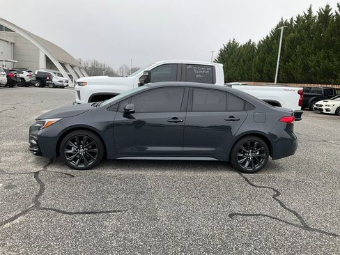 Used 2025 Toyota Corolla SE image 4