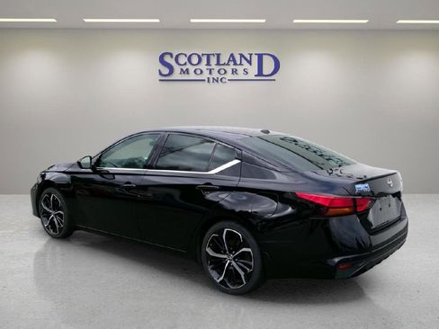 Used 2025 Nissan Altima 2.5 SR FWD image 8