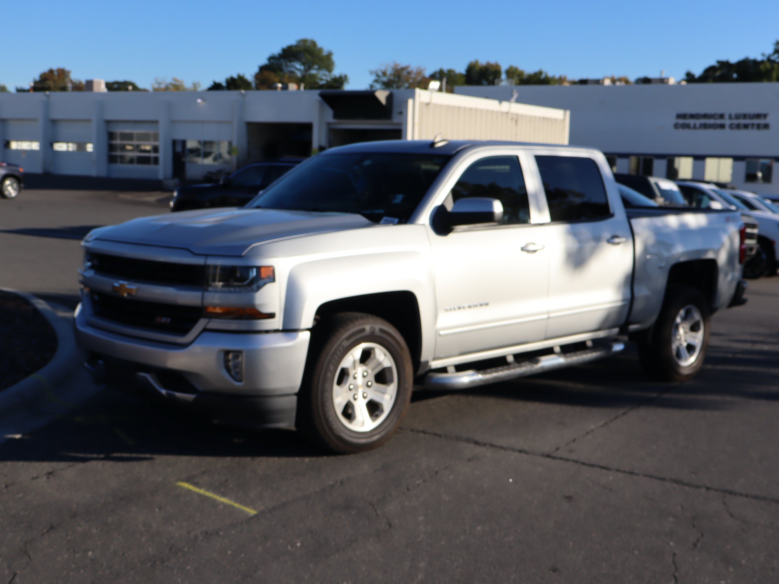 Used 2018 Chevrolet Silverado 1500 LT w/ All Star Edition AWD/4WD image 5