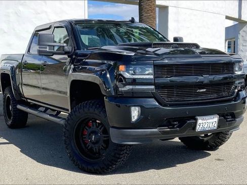 Used 2017 Chevrolet Silverado 1500 LTZ Z71 w/ LTZ Plus Package AWD/4WD image 2