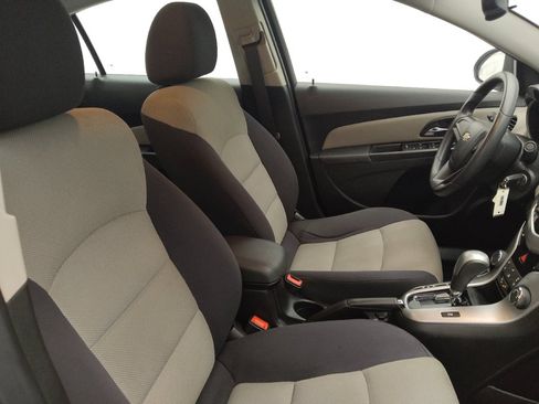Used 2015 Chevrolet Cruze LS FWD image 21