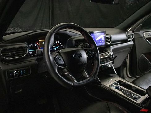 Used 2024 Ford Explorer ST-Line w/ Class IV Trailer Tow Package image 26