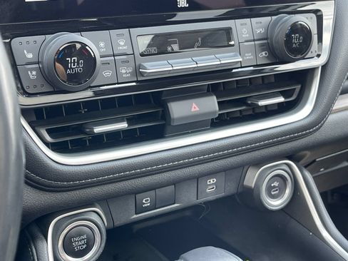 Used 2024 Toyota Grand Highlander AWD image 24