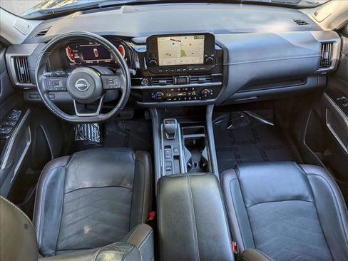 Used 2022 Nissan Pathfinder Platinum w/ Cargo Package image 18