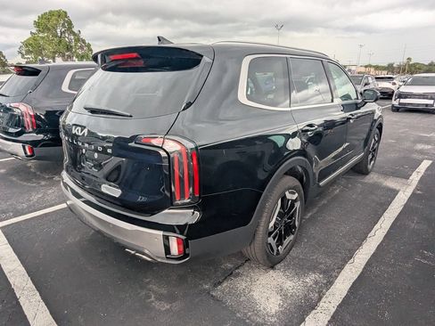 Used 2025 Kia Telluride EX w/ EX Captain's Chair Package FWD image 4