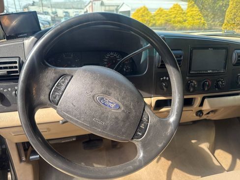 Used 2006 Ford F250 XLT AWD/4WD image 13