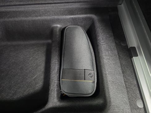 Used 2024 Rivian R1S Adventure AWD/4WD image 34