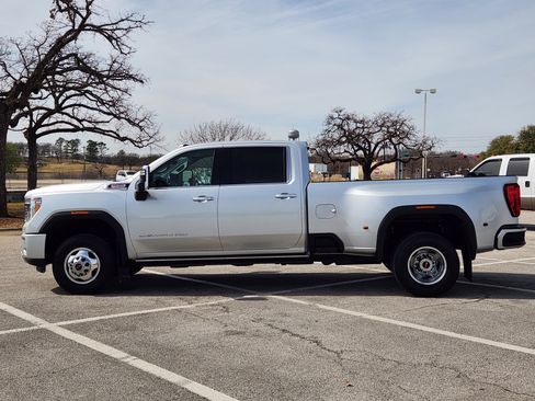 Certified 2022 GMC Sierra 3500 Denali w/ Denali Ultimate Package image 4