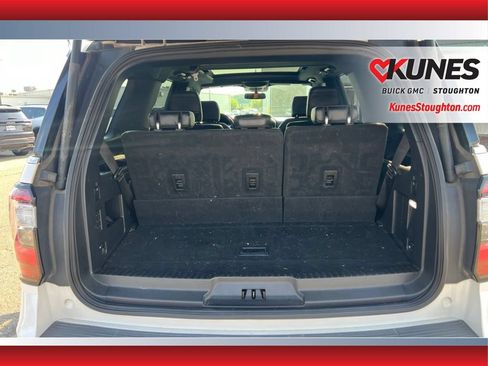 Used 2019 Ford Expedition Limited w/ Equipment Group 301A AWD/4WD image 12