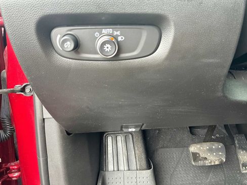 Certified 2023 Chevrolet Traverse LT w/ LPO, Floor Liner Package image 17