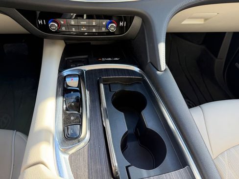 Used 2023 Buick Enclave Avenir w/ Avenir Technology Package image 28