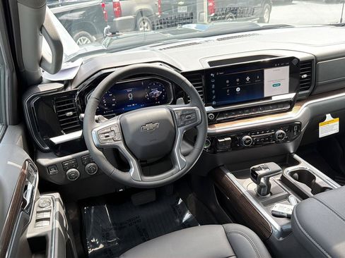 New 2026 Chevrolet Silverado 1500 LT Trail Boss w/ LT Trail Boss Premium Package AWD/4WD image 18