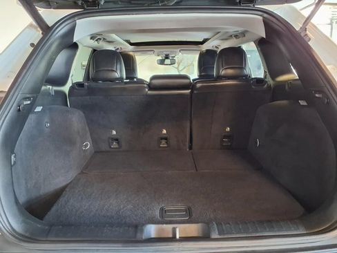 Used 2019 Jeep Cherokee Limited w/ Luxury Group AWD/4WD image 6