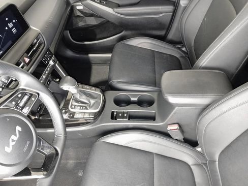 Used 2024 Kia Seltos SX w/ SX Sunroof Package image 18