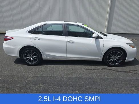 Used 2017 Toyota Camry XSE w/ Moonroof Package FWD image 7