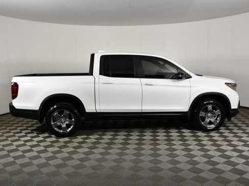 Used 2024 Honda Ridgeline TrailSport image 5