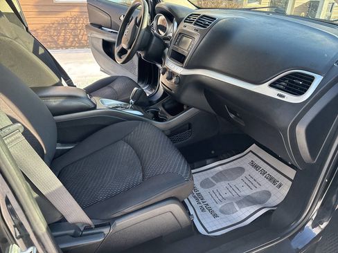 Used 2015 Dodge Journey SE 4dr SUV image 7