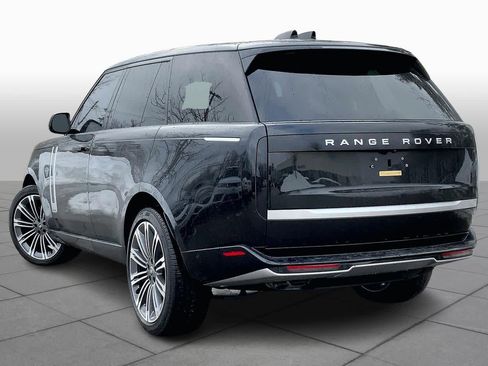 Used 2025 Land Rover Range Rover Autobiography image 11