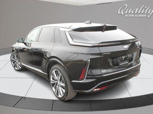 Used 2024 Cadillac Lyriq Luxury w/ LPO, Floor Liner Package image 5