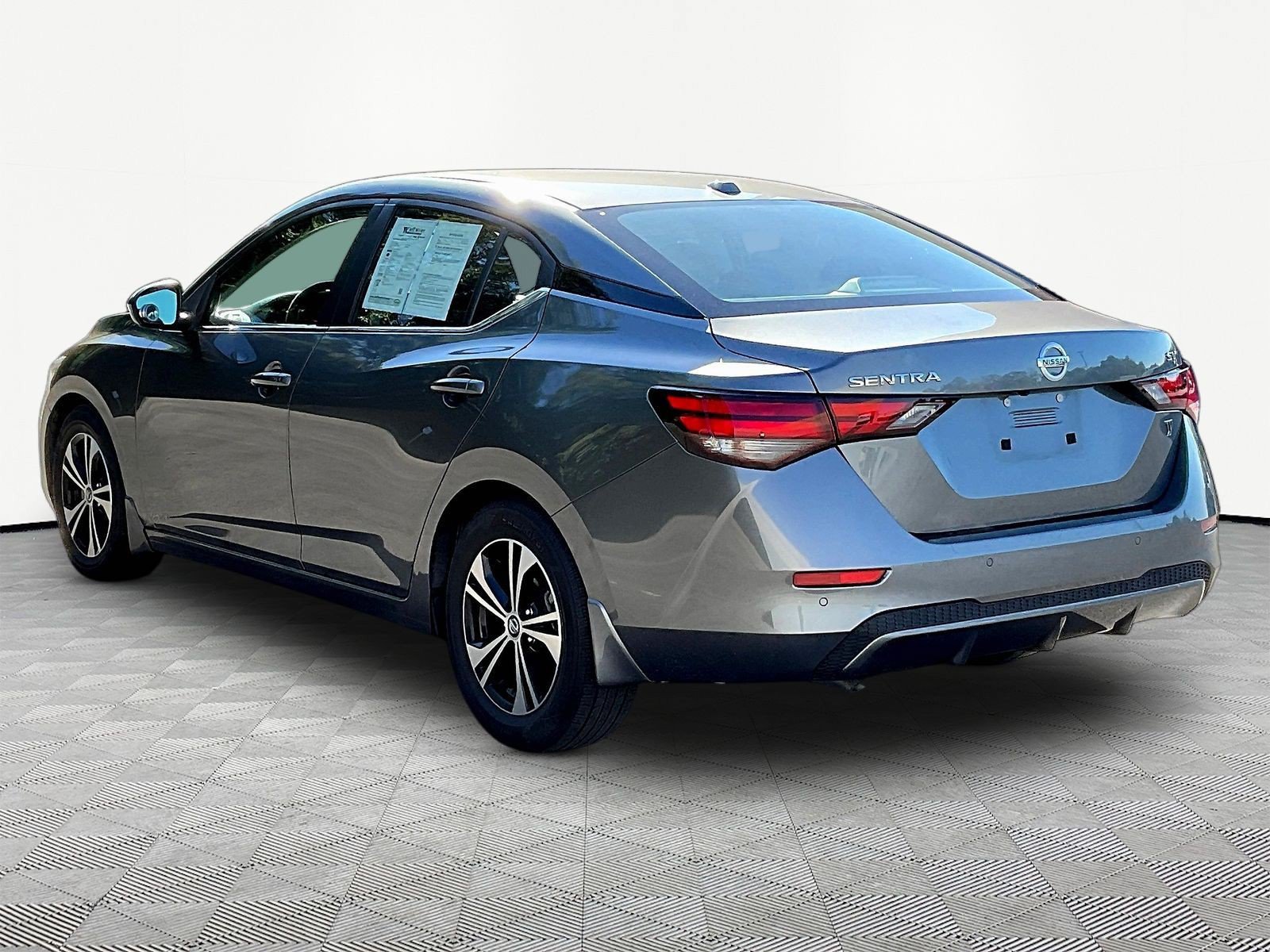 Used 2023 Nissan Sentra SV w/ All-Weather Package FWD image 4