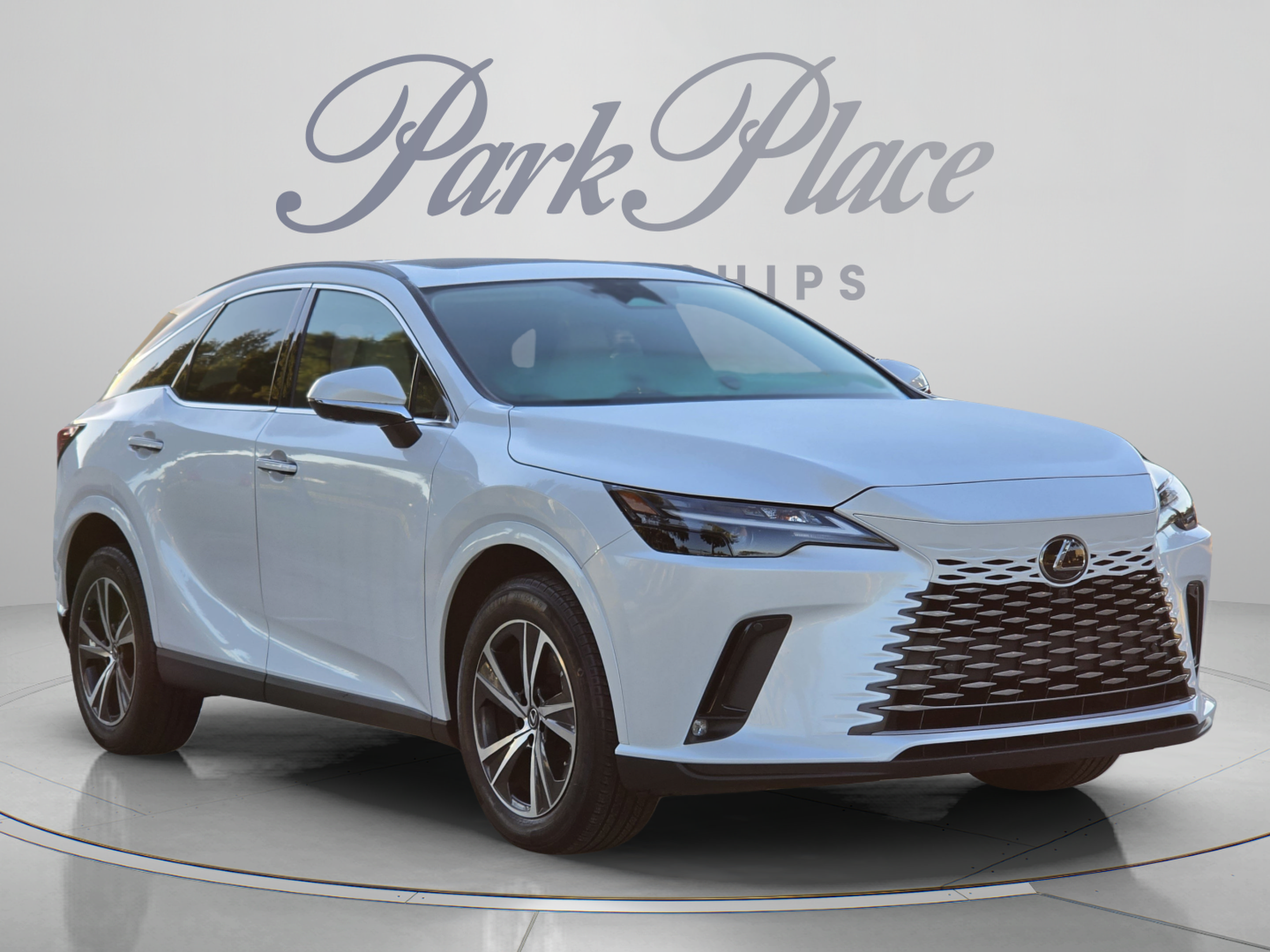 Used 2023 Lexus RX 350 Premium w/ Cold Area Package FWD image 4