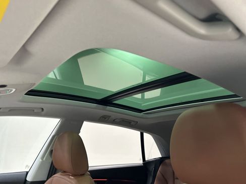 Used 2023 Audi Q8 Prestige image 23