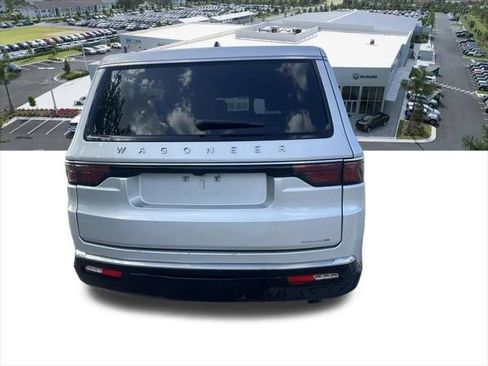 Certified 2024 Jeep Wagoneer L Series III w/ Flexible Seating Group AWD/4WD image 6