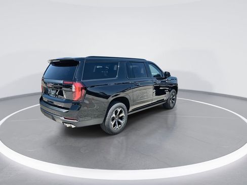New 2026 GMC Yukon XL AT4 Ultimate w/ LPO, Floor Liner Package AWD/4WD image 8