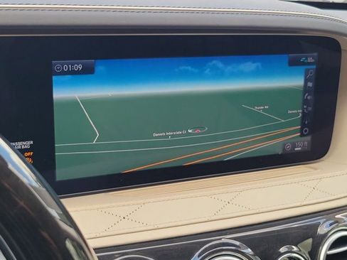 Used 2020 Mercedes-Benz S 560 Sedan image 27