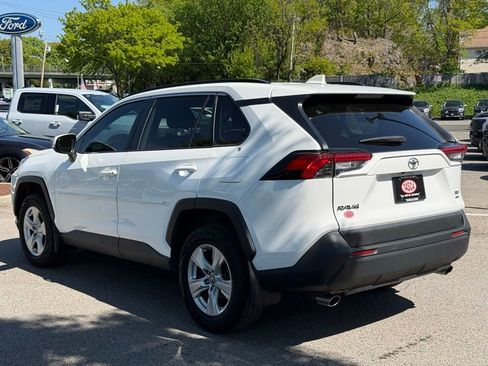 Used 2019 Toyota RAV4 XLE w/ Convenience Package AWD/4WD image 10