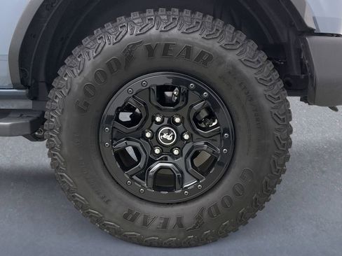 Used 2024 Ford Bronco Wildtrak image 21