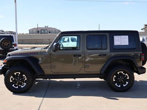 Used 2025 Jeep Wrangler Unlimited Rubicon image 4