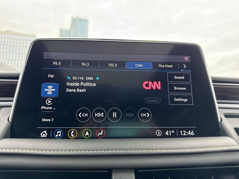 Used 2021 Chevrolet Suburban Premier w/ Premium Package image 18