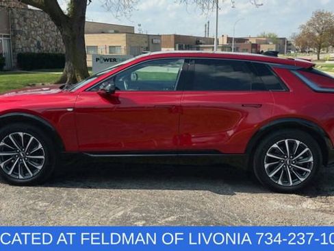 Used 2024 Cadillac Lyriq Sport w/ LPO, Floor Liner Package AWD/4WD image 5