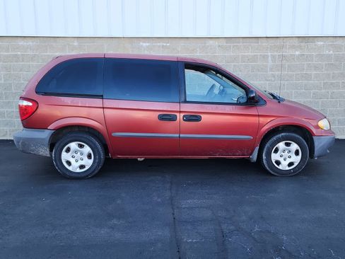 Used 2002 Dodge Caravan eC image 2