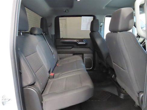 Used 2024 Chevrolet Silverado 2500 LT AWD/4WD image 32