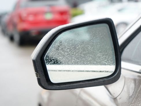 Used 2018 Lincoln MKZ Select w/ Technology Package image 9