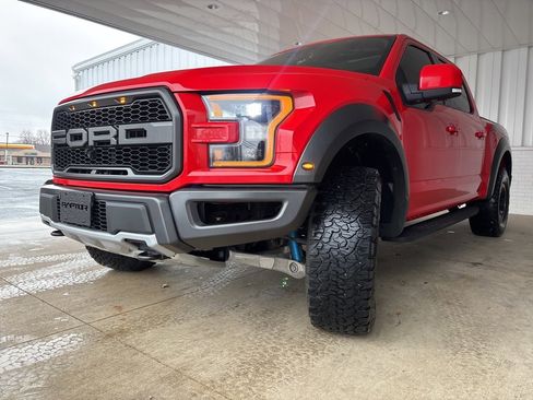 Used 2018 Ford F150 Raptor w/ Equipment Group 802A Luxury image 43