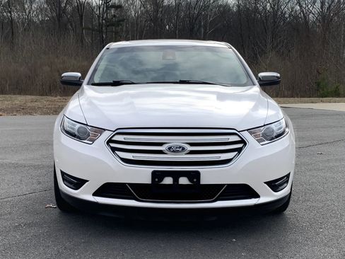 Used 2018 Ford Taurus Limited w/ Driver Assist Package image 2