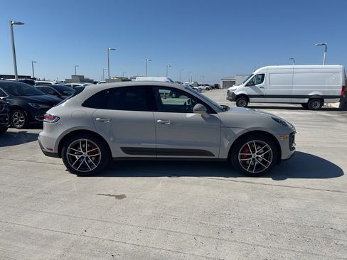 Used 2022 Porsche Macan S image 4