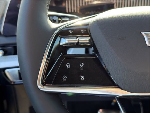 New 2026 Cadillac Optiq Luxury 1 image 21