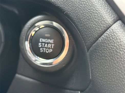 Used 2024 Subaru Ascent Premium w/ Convenience Package image 28