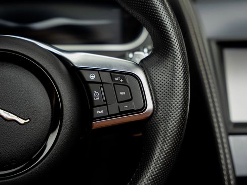 Used 2021 Jaguar F-TYPE R AWD/4WD image 45