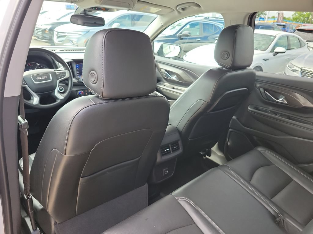 Used 2024 GMC Terrain SLT FWD image 14