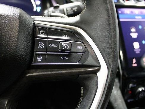 Used 2023 Jeep Grand Cherokee 4WD 4xe image 6