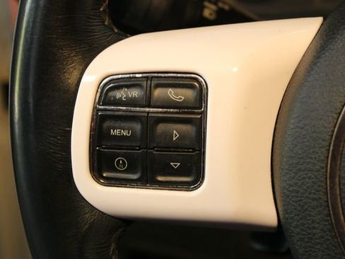 Used 2017 Jeep Wrangler Unlimited Sahara w/ Connectivity Group AWD/4WD image 20