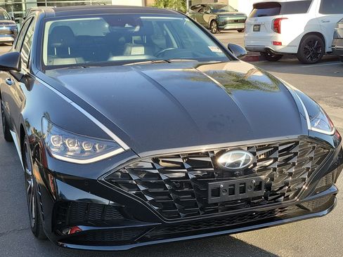 Used 2021 Hyundai Sonata Limited FWD image 3